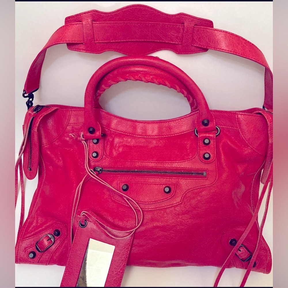 Pink authentic Balenciaga Rose Thulian shoulder bag